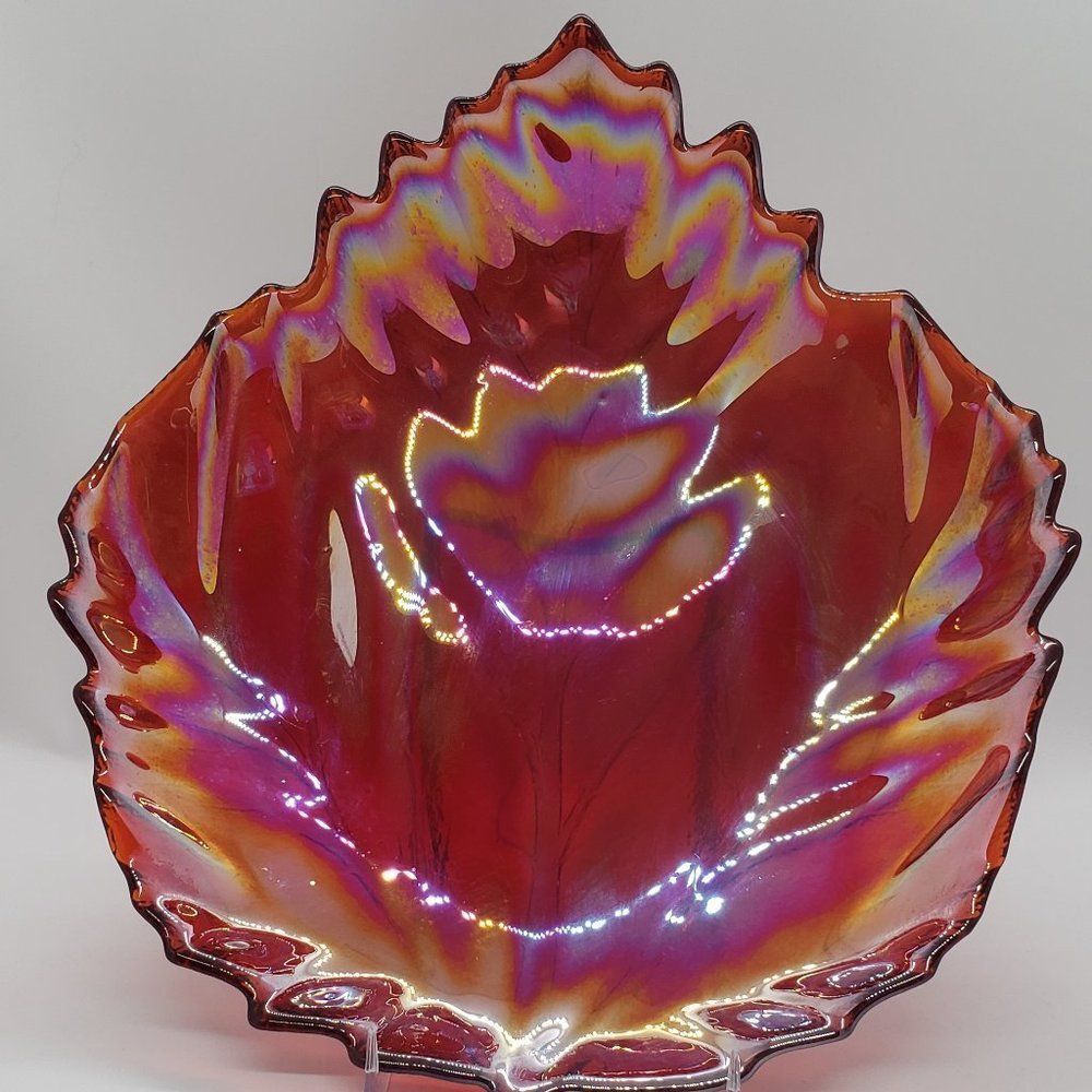 𝅺Murano Vintage Red Iridescent Carnival Art Glass Leaf-Shaped Bowl